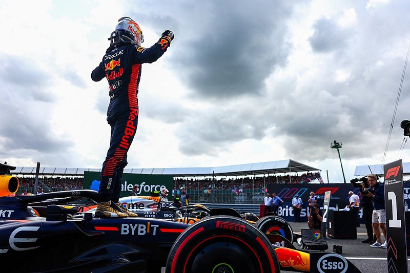 冠軍Max Verstappen連續6勝並創下車隊的11連勝，持續締造本季不敗神...