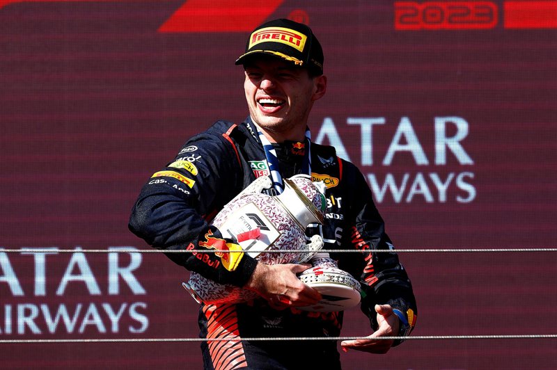 Max Verstappen在F1匈牙利大獎賽拿下勝利，為車隊贏得跨季12連勝並...