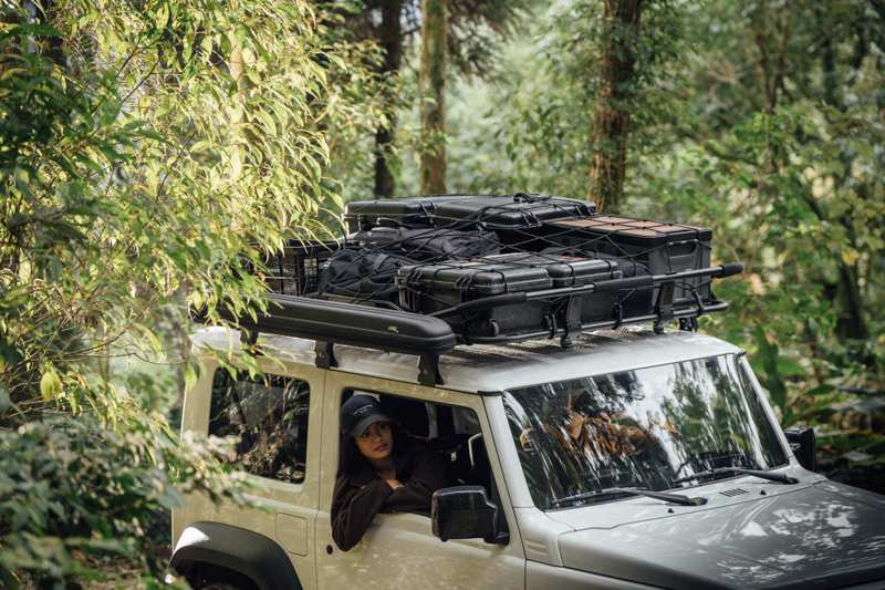 雨槽式專用型車頂行李盤，售價22,900元。 圖／3D提供